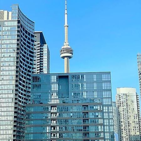 Upscale Downtown Toronto Condos By Cn Tower Екстер'єр фото